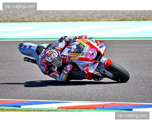 马刺快攻得分16.3分联盟第10，转换进攻效率中游